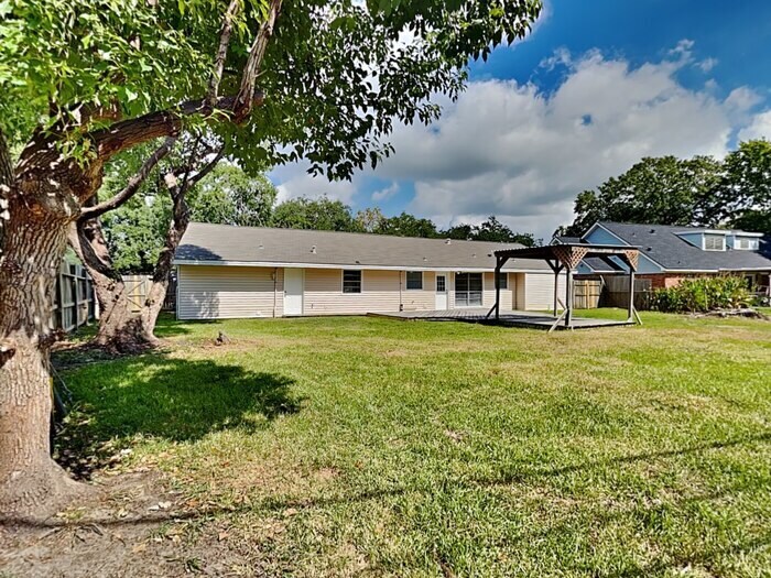 Building Photo - 10222 Belfast Rd