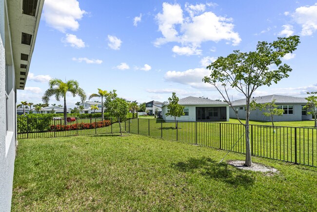 Building Photo - 11340 SW Lyra Dr.