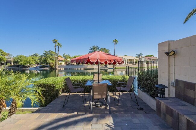 Building Photo - Luxury Waterfront Home in Ocotillo – Avail...