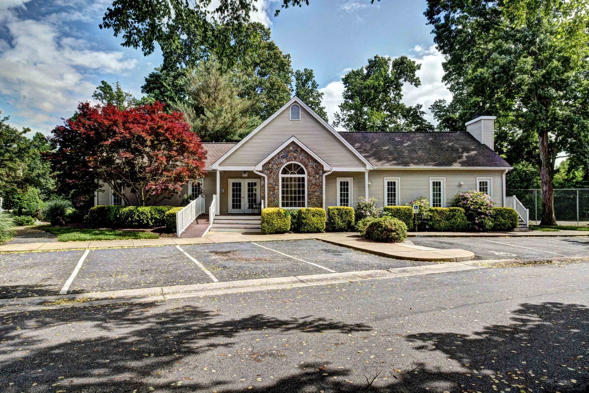 Building Photo - 5104 Salisbury Mews
