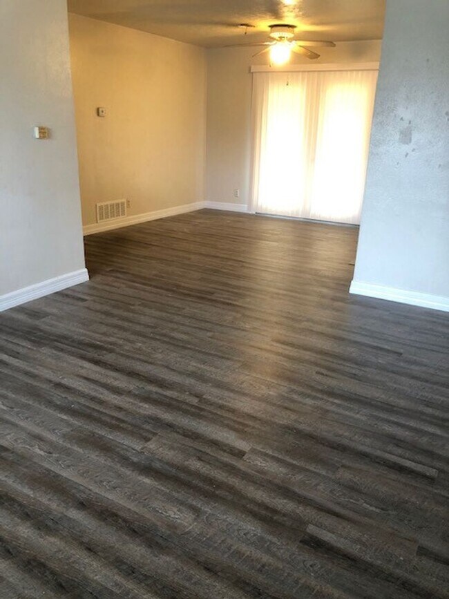 Building Photo - *Lease Pending* Comfortable three bedroom home!