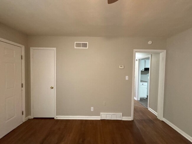 Building Photo - Newly Renovated Home In Frayser - Open To Section 8