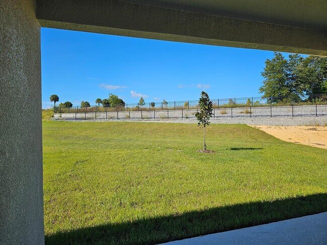 Building Photo - 9168 Westside Hls Dr