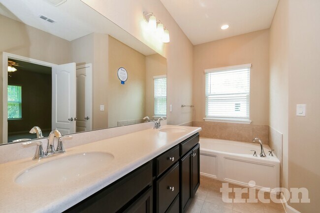 Building Photo - 10197 Pavnes Creek Dr