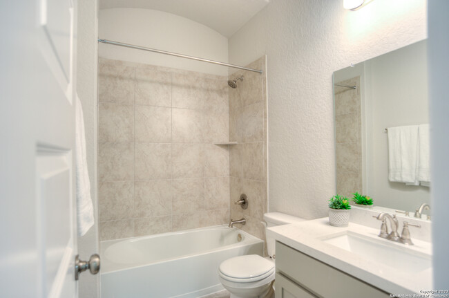 Building Photo - 118 Cordova-