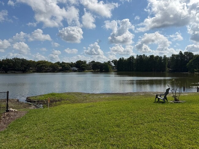 Building Photo - Completely renovated efficiency in Orlando