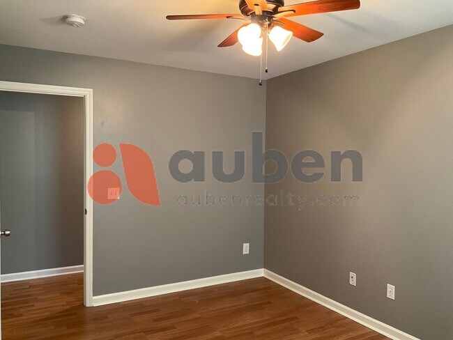 Building Photo - 107 Musket Dr