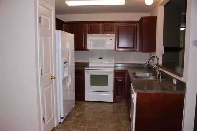 Building Photo - Open Floor Plan - Minutes to the Austin Airport