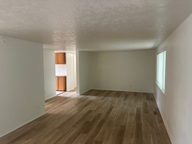 Building Photo - 3 bedroom 2 bathroom house in Dexter!