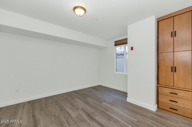 Building Photo - 3801 N Goldwater Blvd