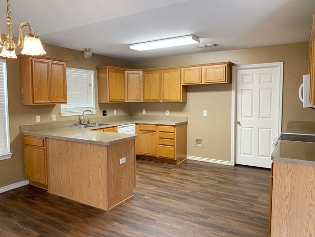 Building Photo - Beautiful 3 Bedroom, 2 Bath Home in Flint!