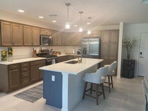 Building Photo - 1395 Guillermina Loop