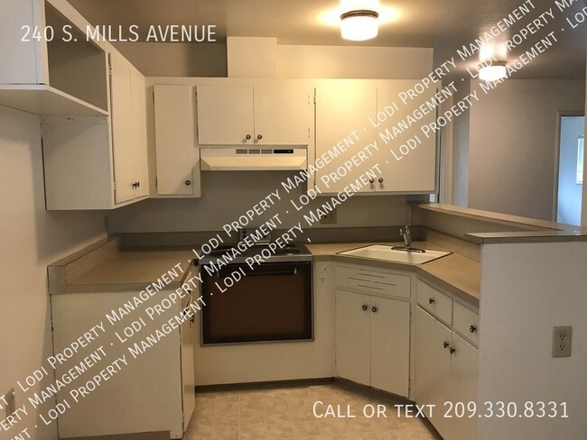 Building Photo - 240 S Mills Ave