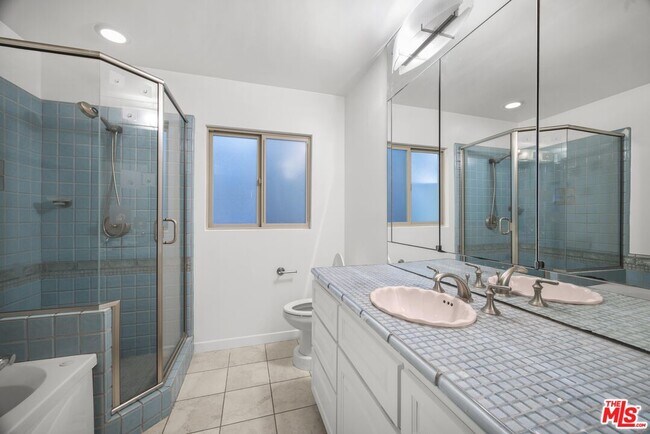 Building Photo - 3133 Barbydell Dr