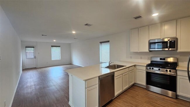 Building Photo - 21575 Carosella Dr