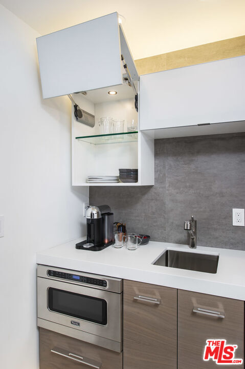 Building Photo - 8555 W Sunset Blvd