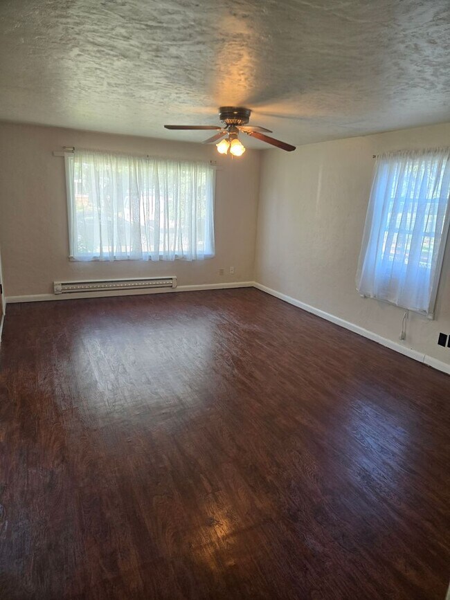 Building Photo - San426