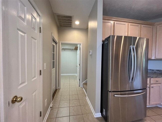 Building Photo - 9679 Greythorne Way