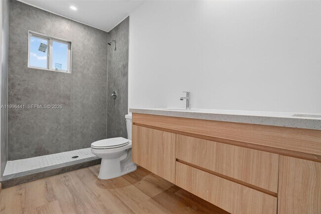 Building Photo - 1515 Redland Rd