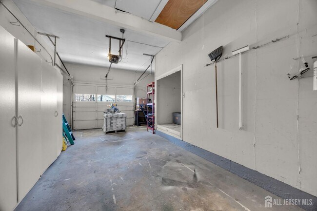 Building Photo - 1430 Kearney Dr