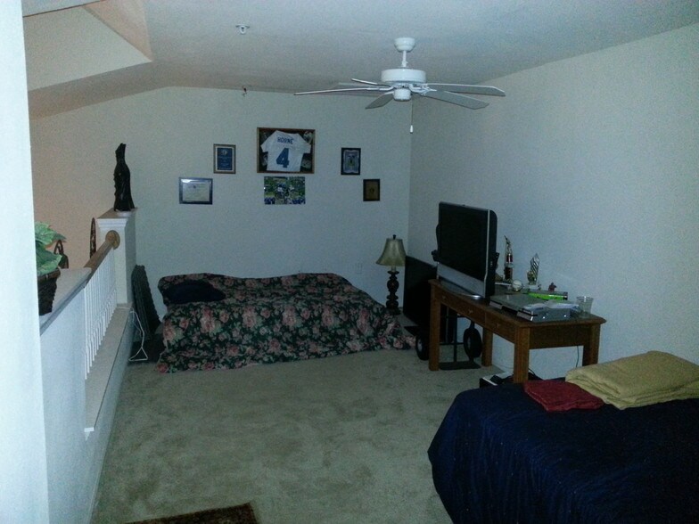 Loft - 8550 Touchton Rd