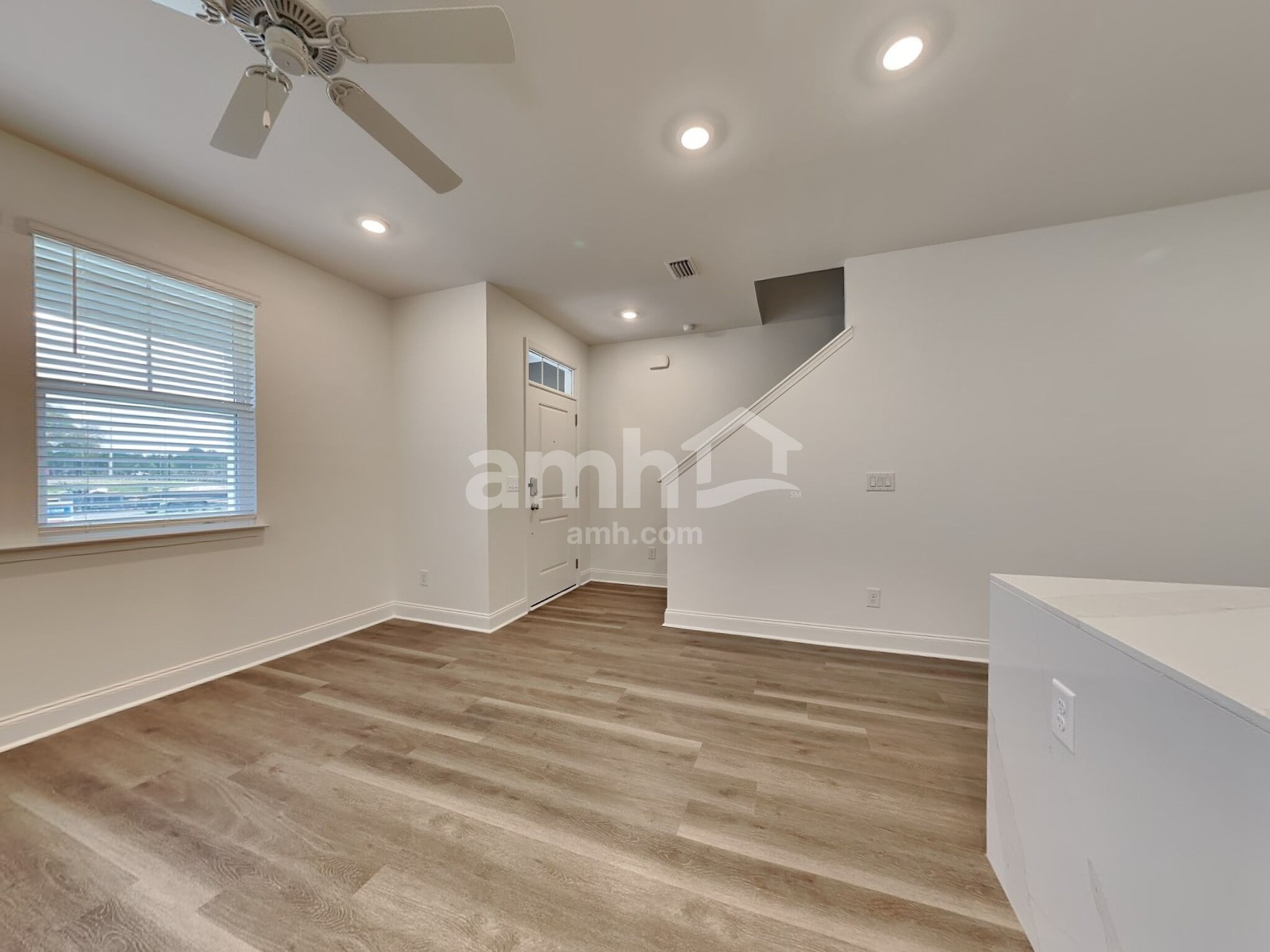 Building Photo - 106 Slice Dr