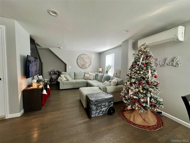 Building Photo - 1101 NY-17