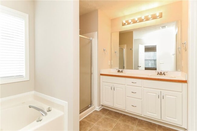 Building Photo - 1387 Bramlett Forest Ct SE