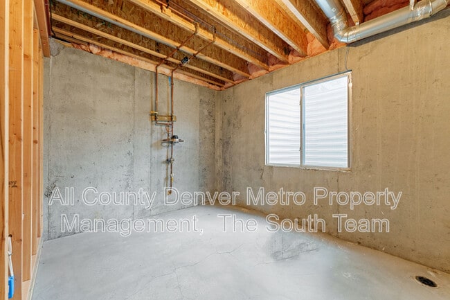 Building Photo - 7680 Elk Ct