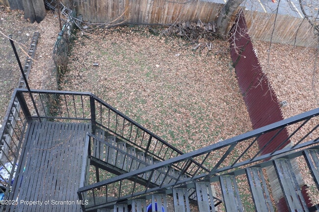 Building Photo - 105 Sambourne St