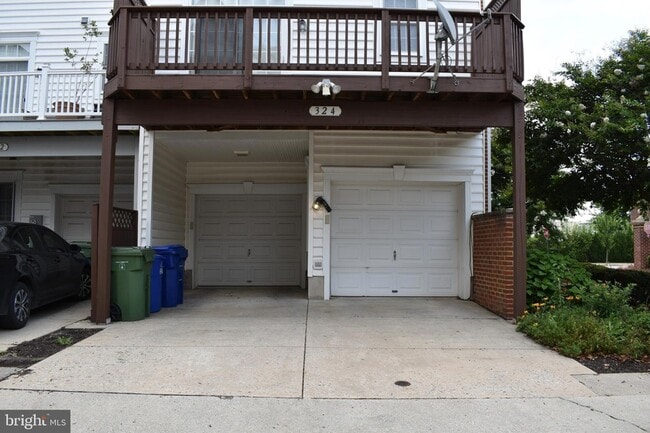 Building Photo - 324 Scott St