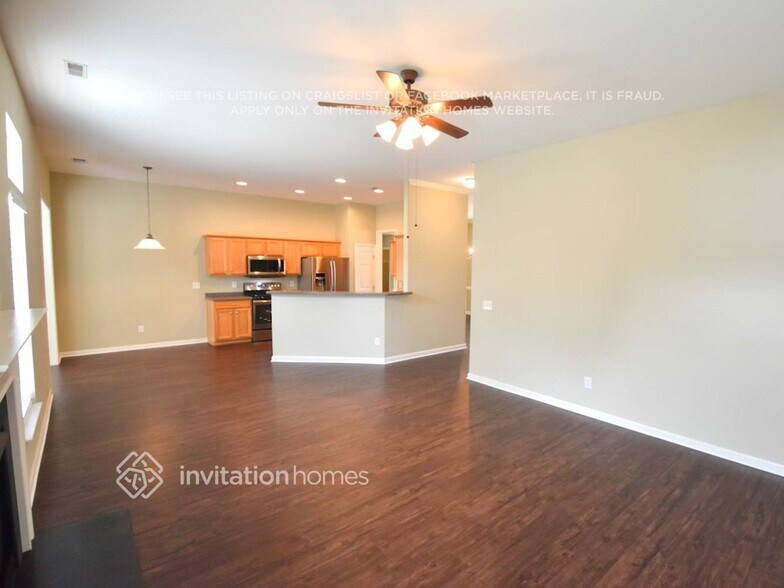 Building Photo - 2730 Shannon Dr