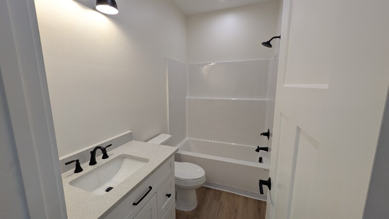 Building Photo - 115 Anile St