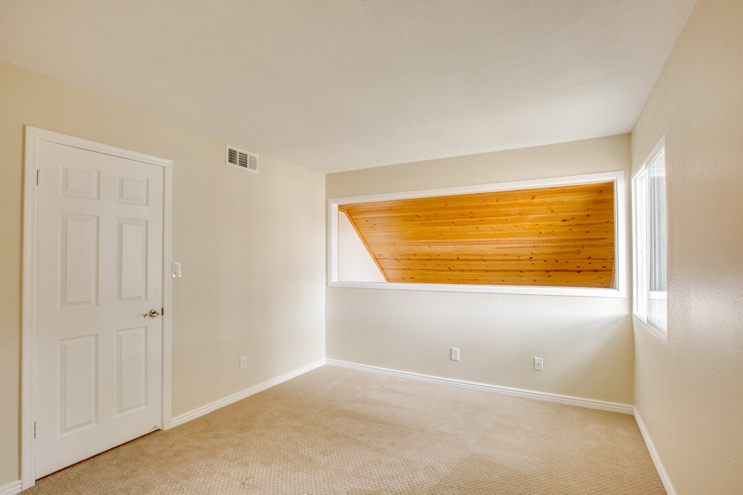 Building Photo - 6007 N 79th Street