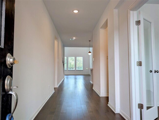 Building Photo - 1344 Ridge Runner Dr