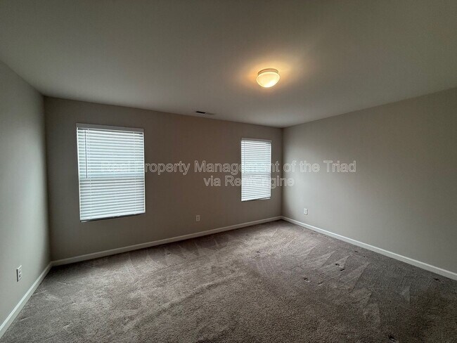 Building Photo - 5836 Springer Dr