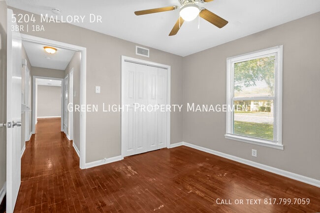 Building Photo - 5204 Mallory Dr