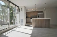 Building Photo - 907 S Ashland Ave