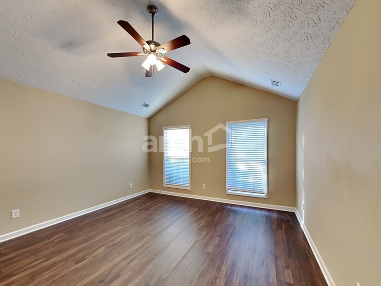 Building Photo - 360 Dunagan Dr