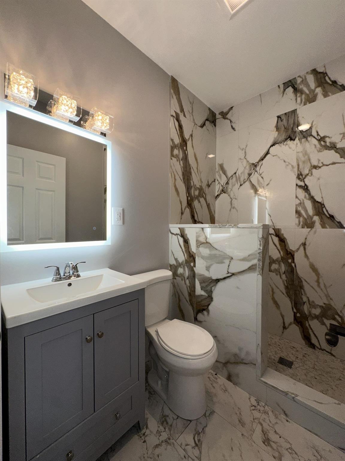 Building Photo - 220 Lafayette Ave