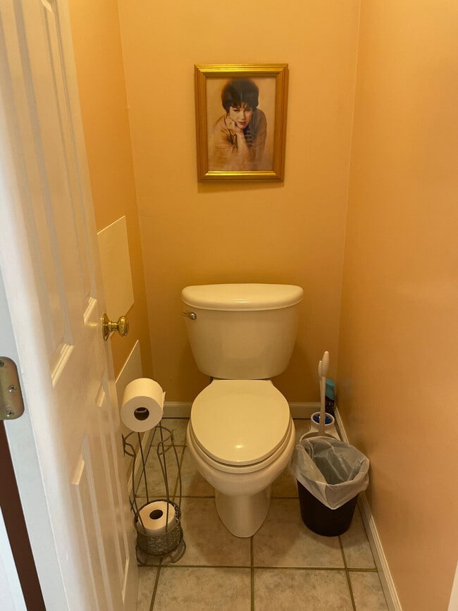 Building Photo - 198 Schools Dr