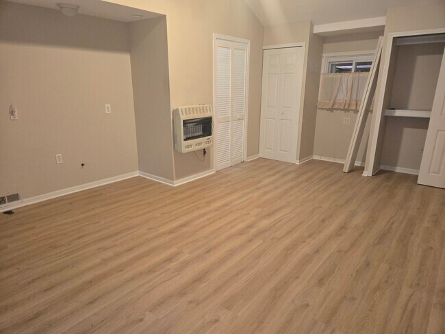 Building Photo - 1460 Gravel Ridge Dr