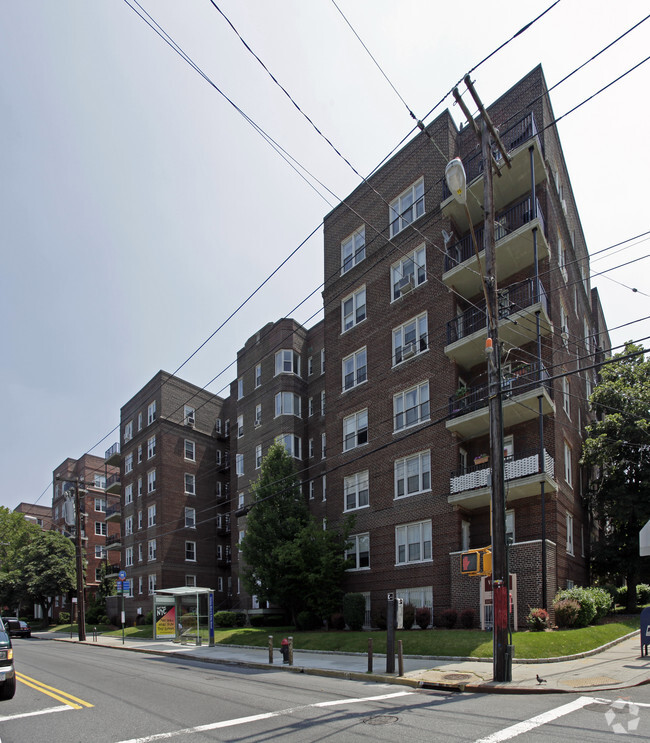 Building Photo - Victory Apartments