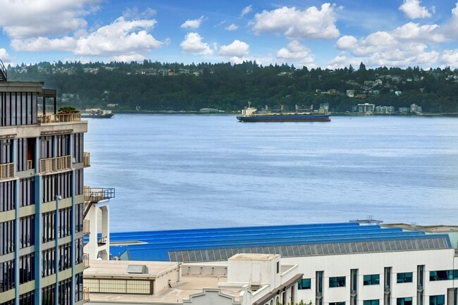 Building Photo - 2bd/1.75ba Seattle Condo