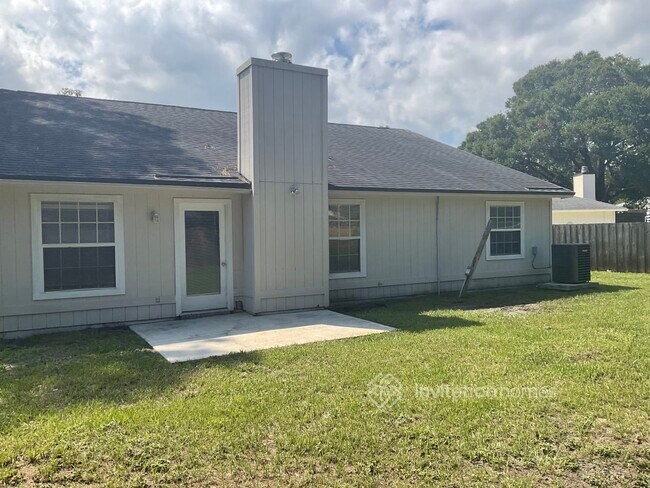 Building Photo - 12565 Goldberry Ct