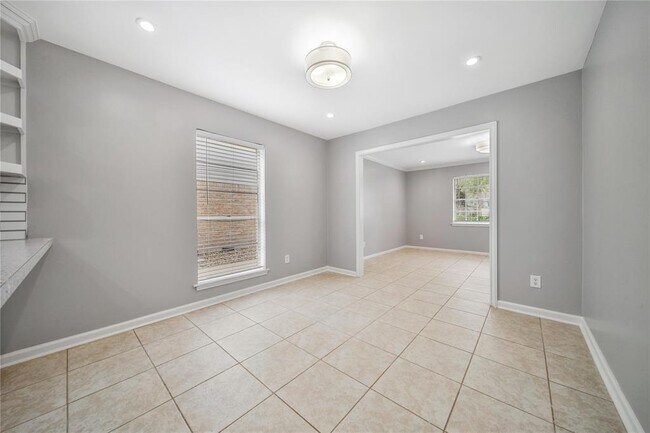 Building Photo - 1059 Richelieu Ln