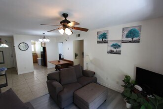 Building Photo - Furnished 2BR Condo in University Heights | Private Balcony + Covered Parking