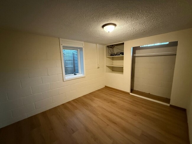 Building Photo - 1954-1956 Hazelwood St