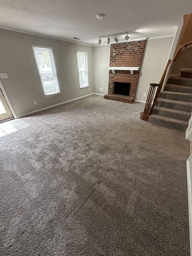 Building Photo - 5621 Hamstead Crossing