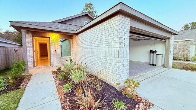 Building Photo - 3109 Courtney Flower Dr